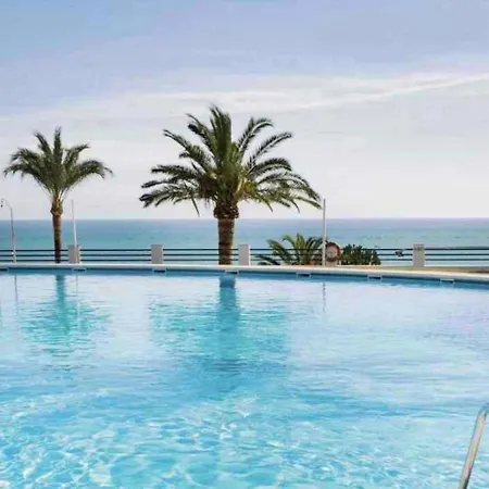 Sunrise Sea Beachfront Apartamento