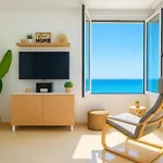 Sunrise Sea Beachfront アパート *