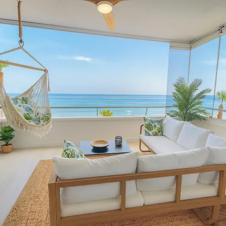 Sunrise Sea Beachfront Apartamento
