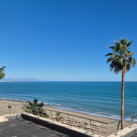 Sunrise Sea Beachfront Апартаменты *