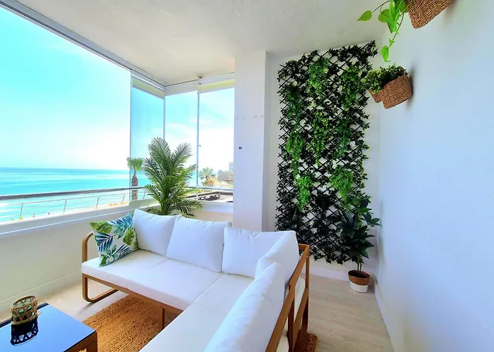 Sunrise Sea Beachfront Apartment *