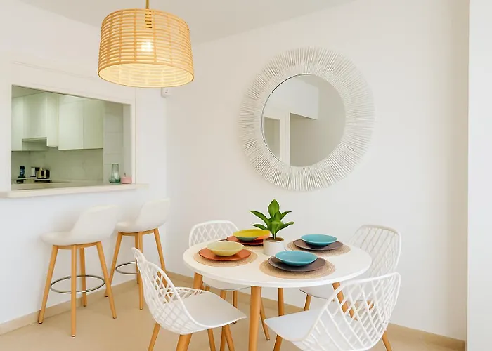 Sunrise Sea Beachfront Apartament *