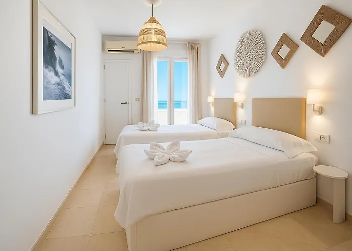 Sunrise Sea Beachfront * Торремолинос